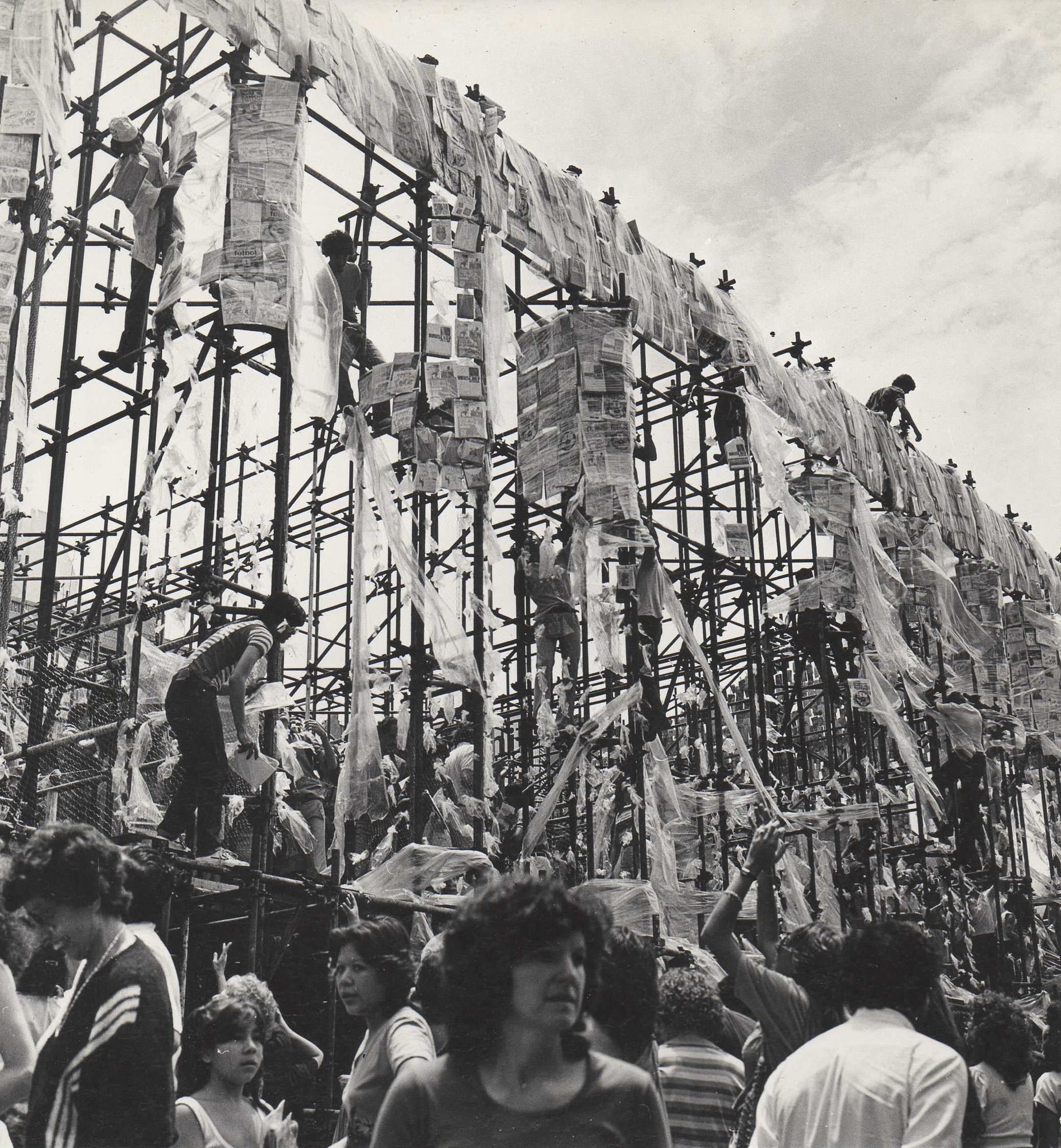 Marta Minujin_04 Partenón, 1983