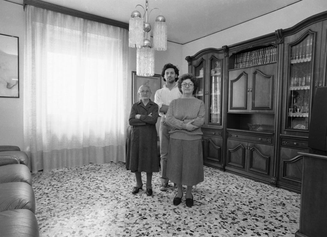 12Marcello-Maloberti-Famiglia-metafisica-1990